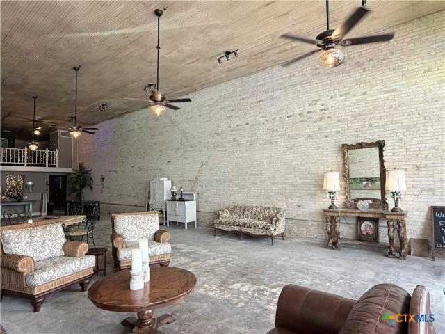 Commercial for sale in Yoakum, DeWitt County