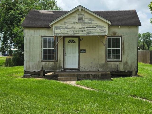House for sale in West Columbia, Texas