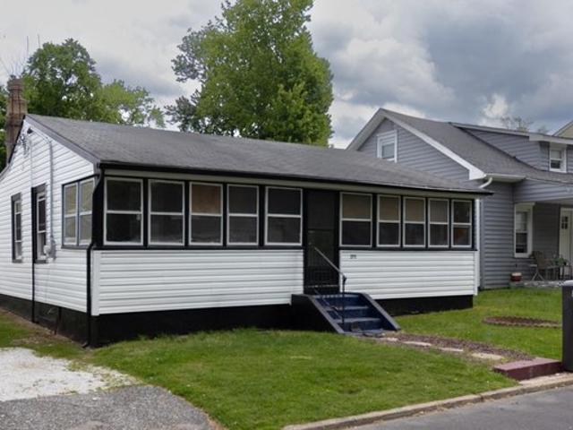 House for sale in Turnersville, New Jersey