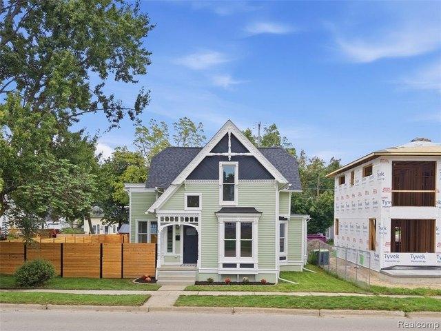House for sale in Fenton, Michigan