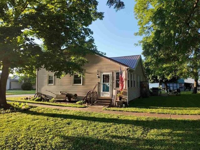 House for sale in Mount Sterling, Illinois