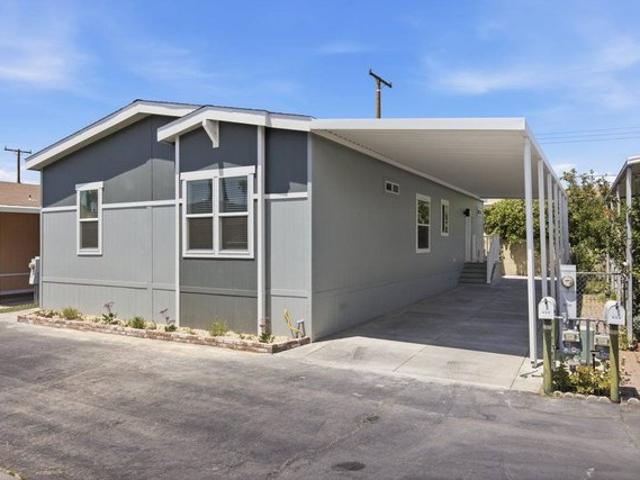 House for sale in Canyon Country, California