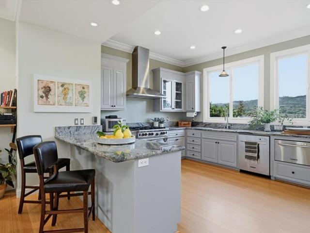House for sale in Geyserville, California