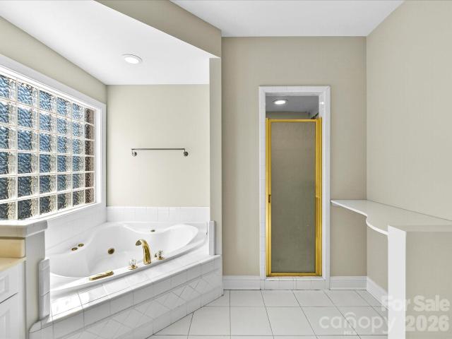 House for sale in Mecklenburg, North Carolina