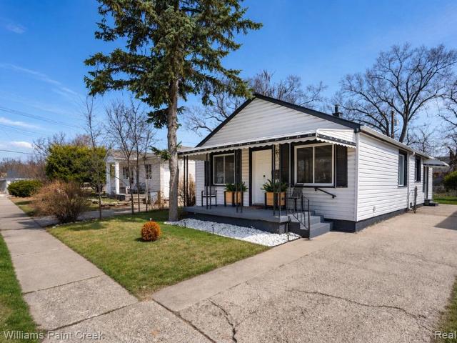 House for sale in Oak Park, Michigan