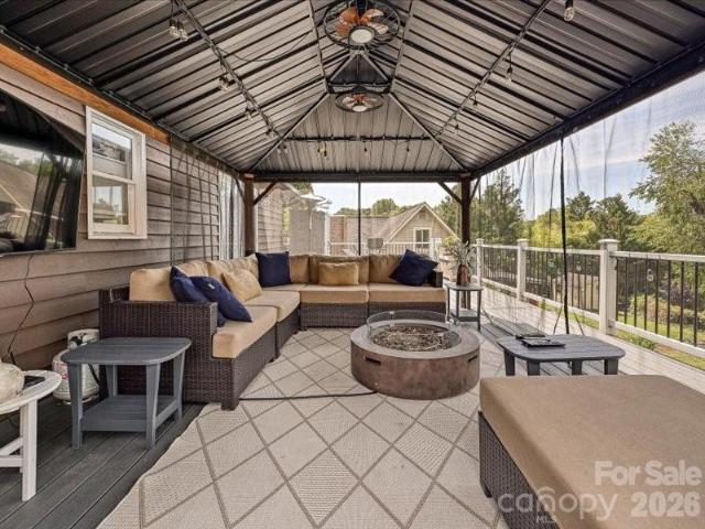 House for sale in Mecklenburg, North Carolina
