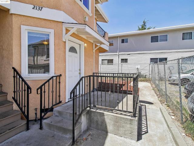 Condo for sale in Oakland