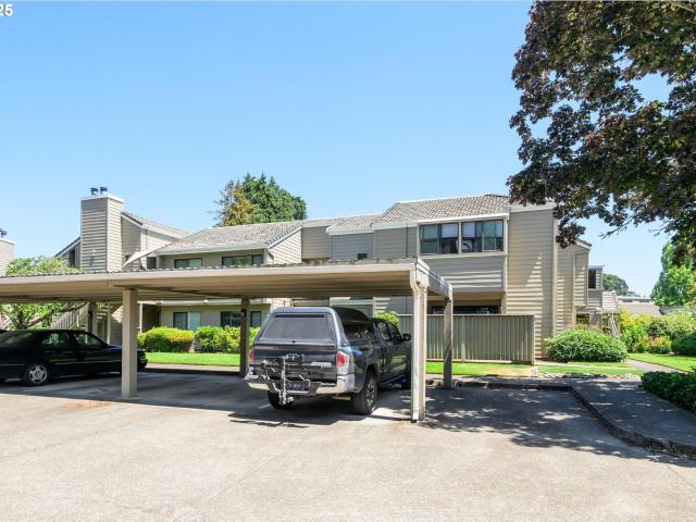 Condo for sale in Eugene