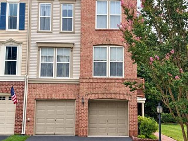 Townhouse for sale in Broadlands, Loudoun County