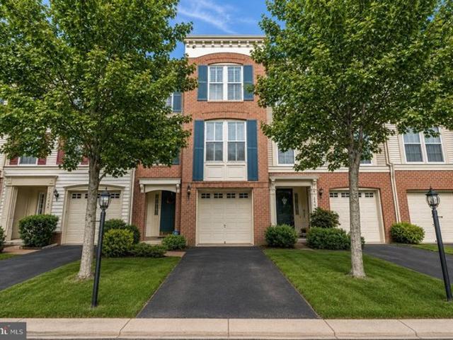 Townhouse for sale in Virginia
