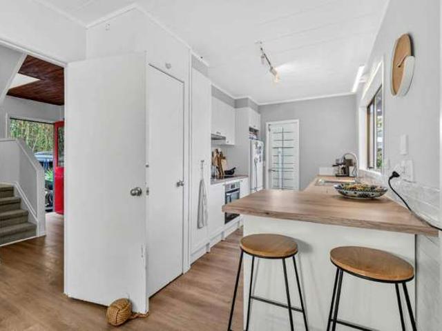 Townhouse for rent in Wairau Valley