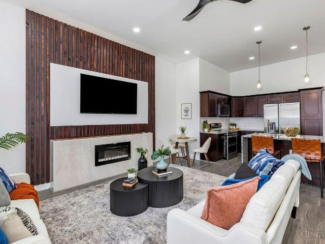 House for sale in Roselawn, Ohio