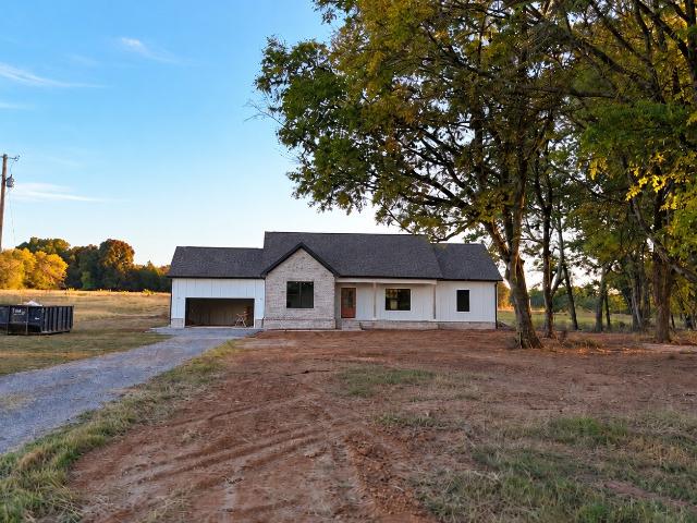 House for sale in Rich Creek, Lewisburg