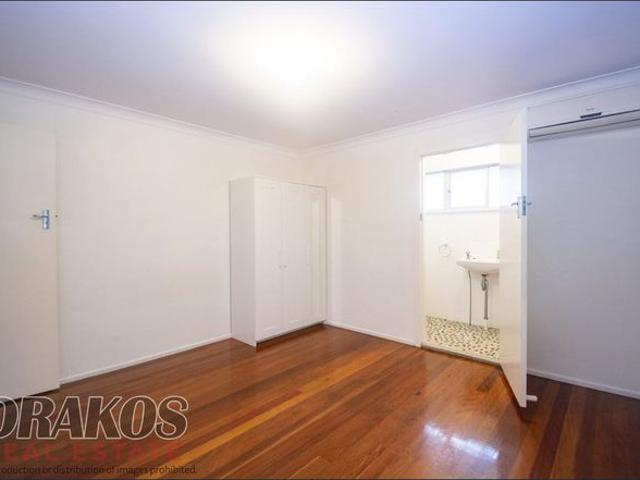 Apartment for rent in Toombul, Queensland