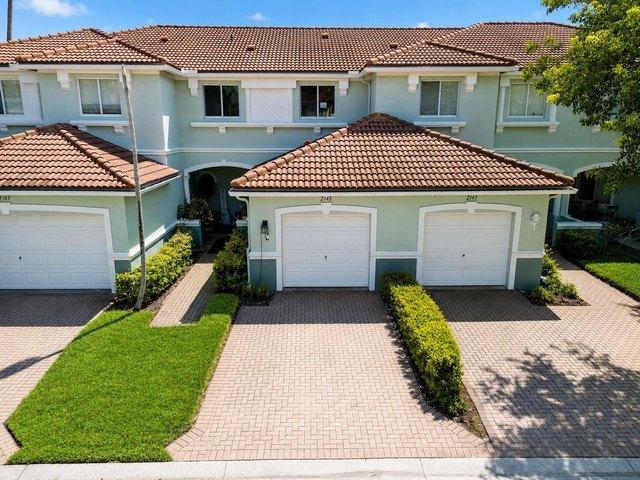 Townhouse for sale in Riviera Beach, Florida