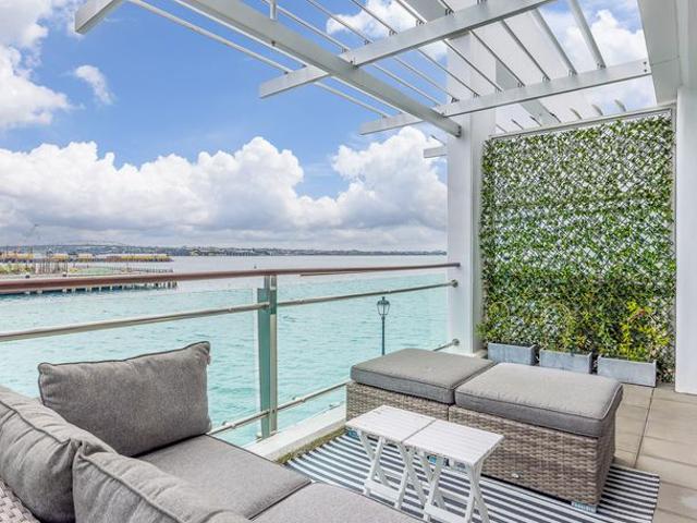 Apartment for rent in Te Tōangaroa, Auckland