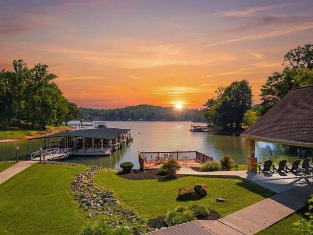 House for sale in Hiawassee, Georgia