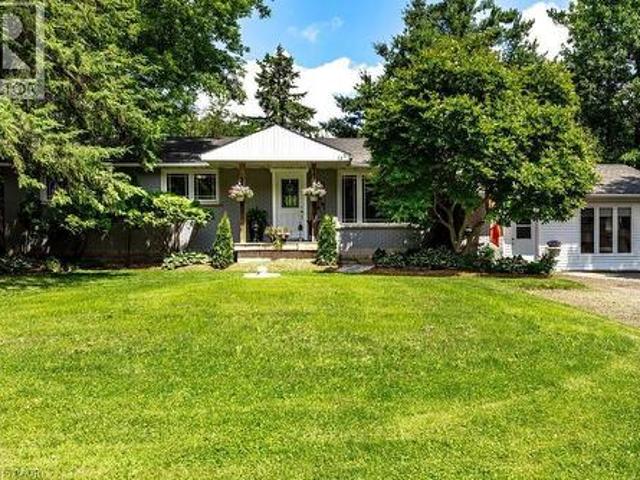 House for sale in Ancaster, Ontario