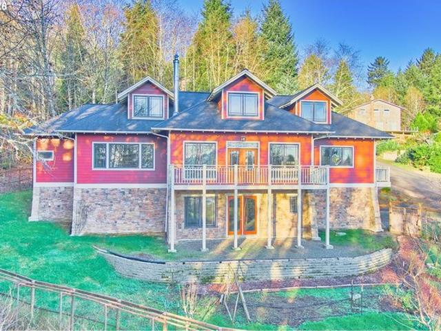 House for sale in Ilwaco, Washington