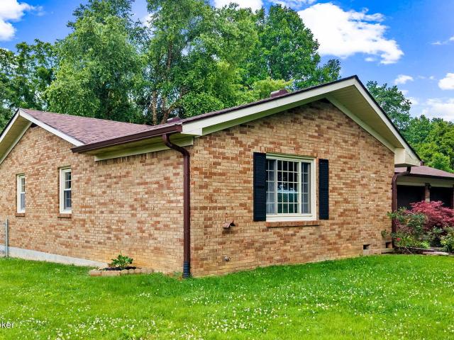 House for sale in Cecilia, Kentucky