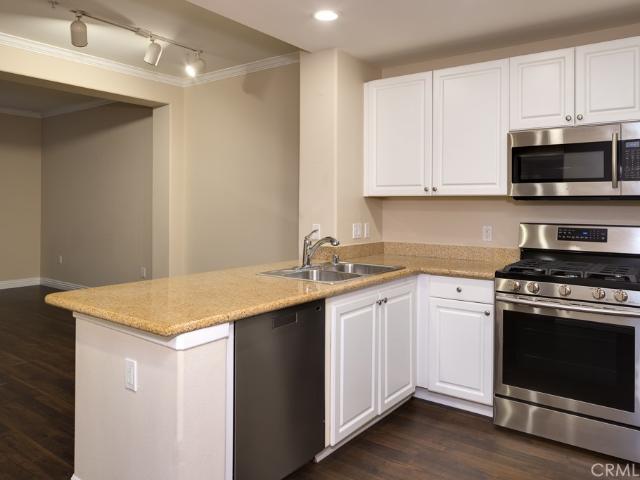 Condo for sale in Irvine Business Complex, Irvine