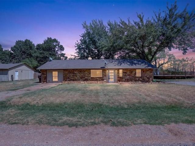 House for sale in Harrah, Oklahoma