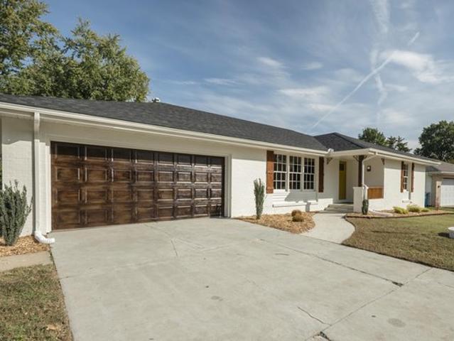 House for sale in Old Monterey Apartments, Springfield