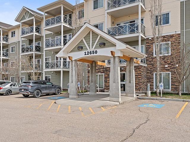 Condo for sale in Wedgewood, Alberta