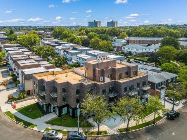 Condo for sale in Queens, Arverne