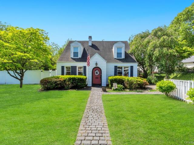 House for sale in Smithtown, New York