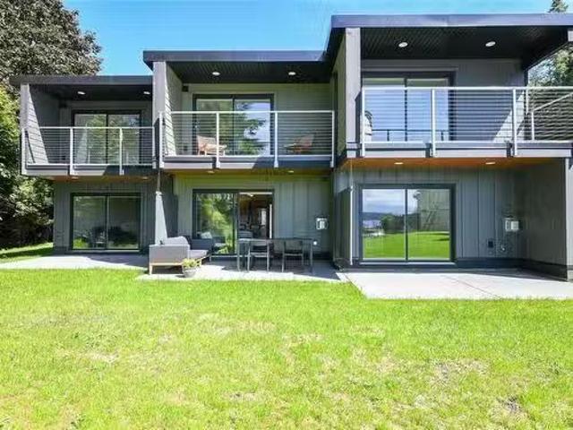 House for sale in Denman Island, British Columbia