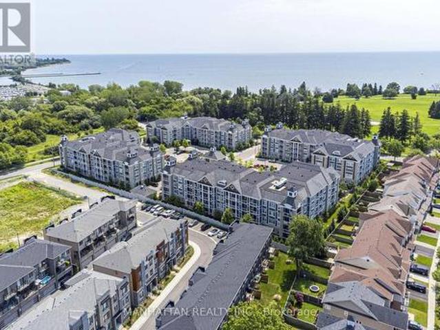 Condo for sale in Whitby, Golden Horseshoe