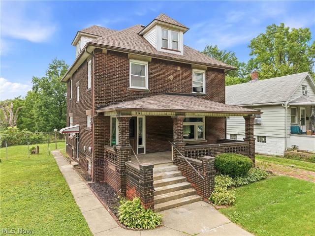 House for sale in Campbell, Ohio