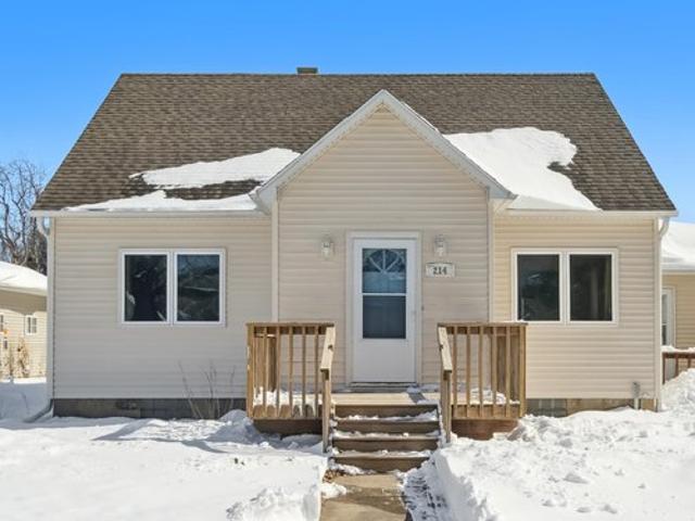 House for sale in Aplington, Iowa