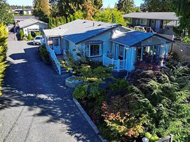 House for sale in Parksville