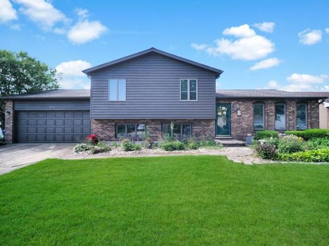 House for sale in Dekalb, Illinois