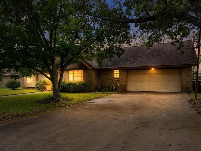House for sale in Shiner, Texas