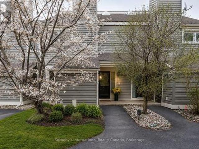 Townhouse for sale in Collingwood, Central Ontario