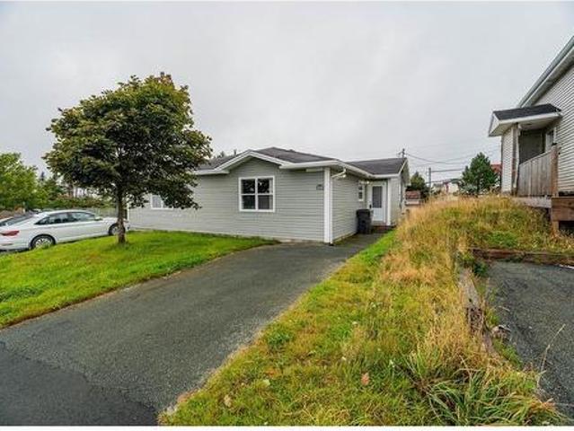 House for sale in Mount Pearl, Newfoundland And Labrador