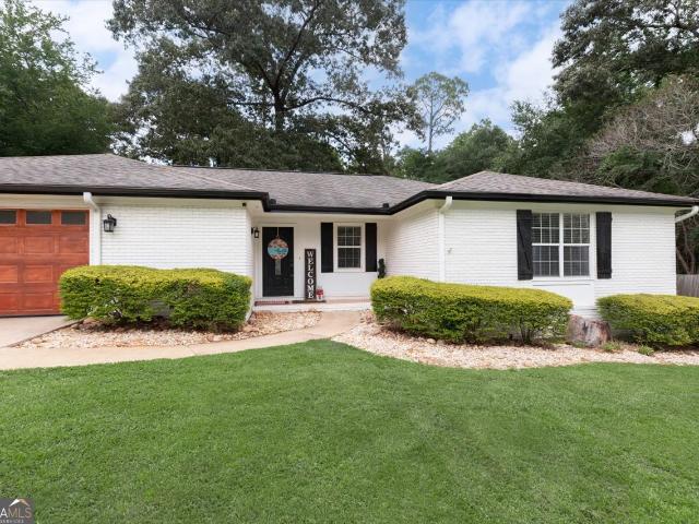 House for sale in Bonaire, Georgia