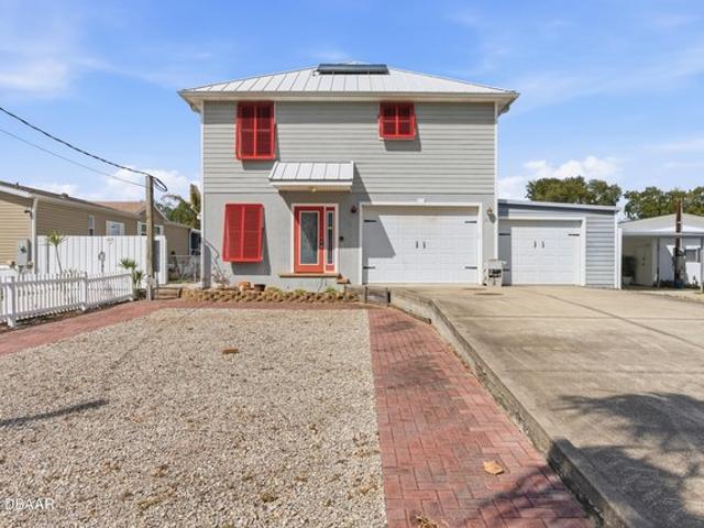 House for sale in Oak Hill, Florida