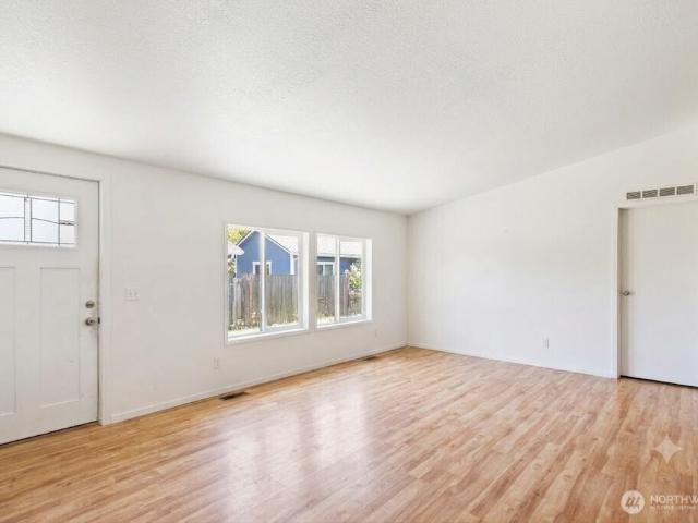 House for sale in Washington