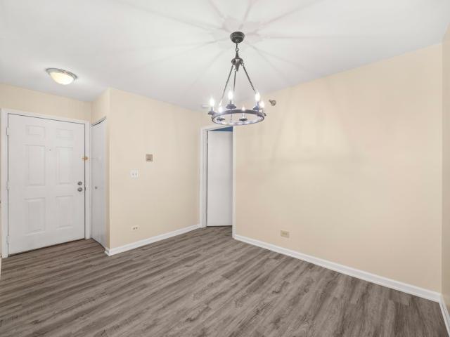 Condo for sale in Bloomingdale, Illinois