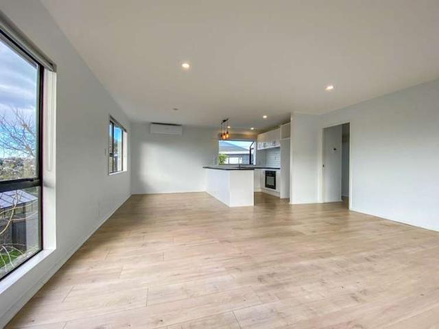 Townhouse for rent in Wairau Valley
