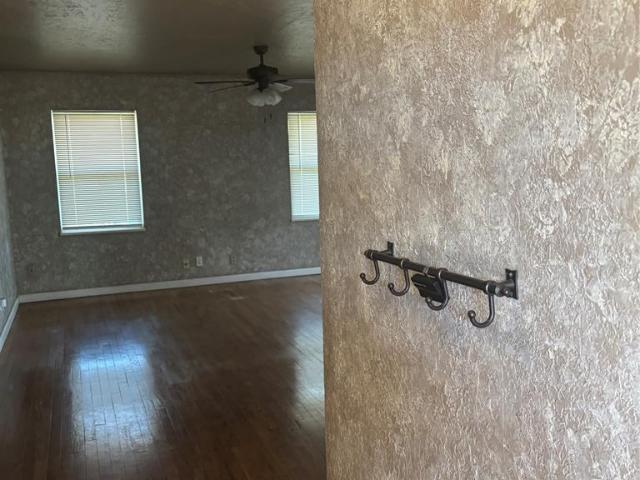 House for sale in Burns Flat, Washita County