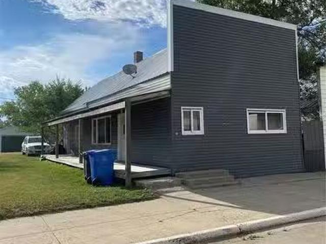 House for sale in Midale, Saskatchewan