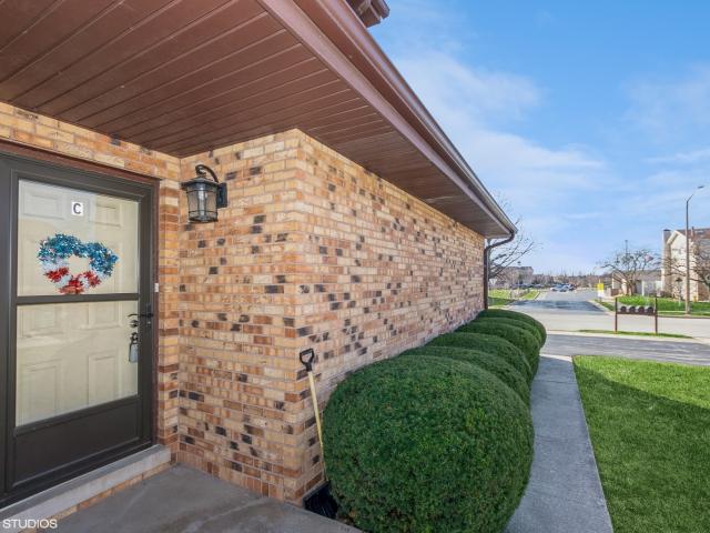 Condo for sale in New Lenox, Illinois