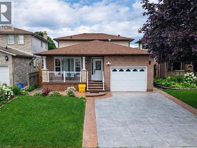 House for sale in Ancaster, Ontario