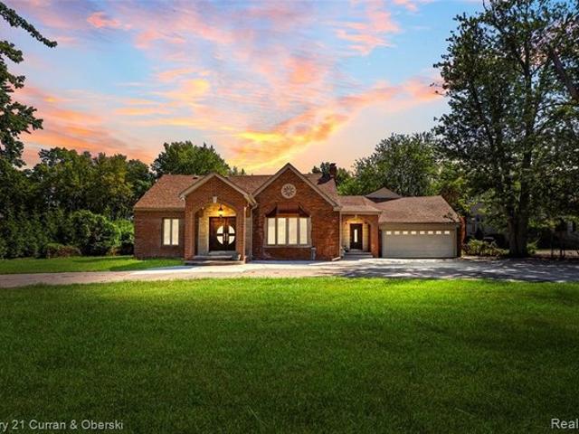 House for sale in Dearborn Heights, Michigan
