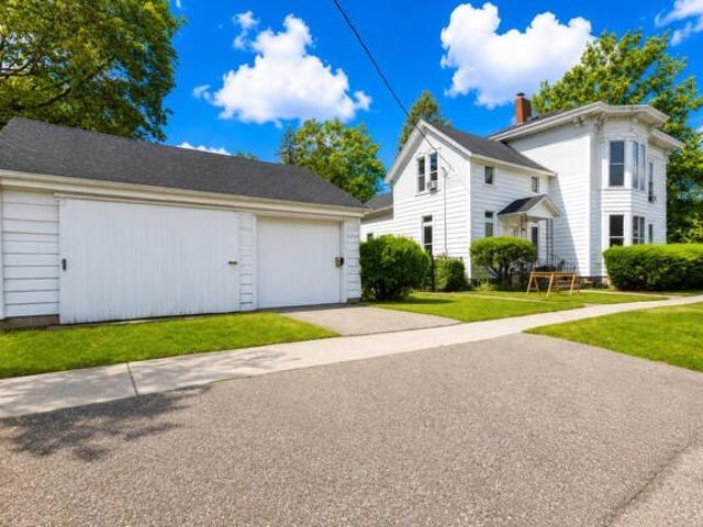 House for sale in Paw Paw, Van Buren County